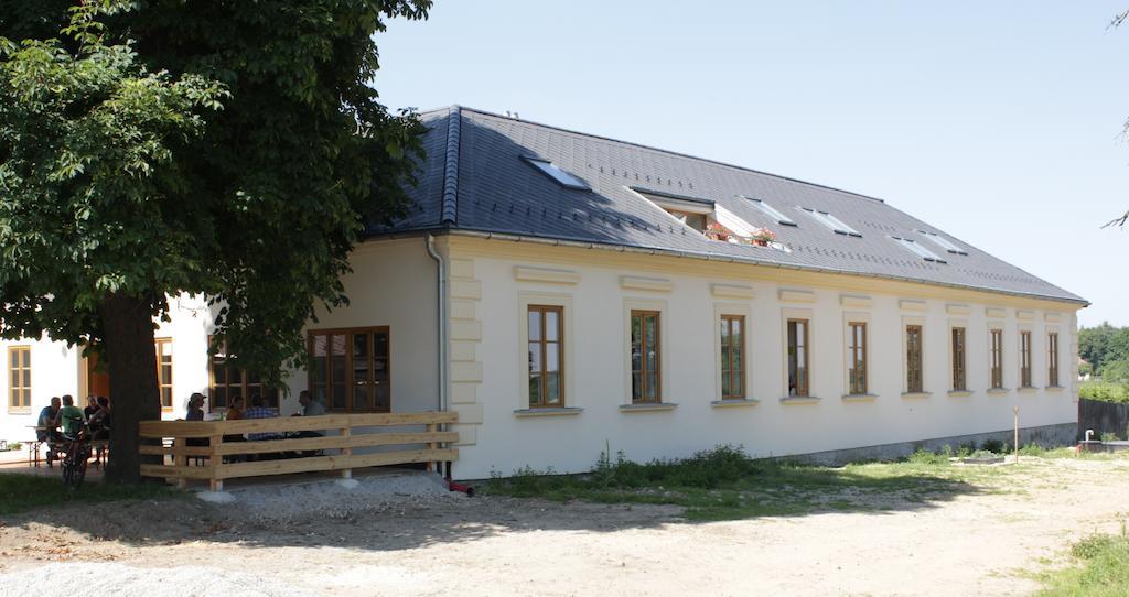 Bily Beranek Hotel Hladov Exterior photo
