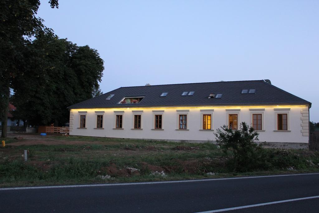 Bily Beranek Hotel Hladov Exterior photo
